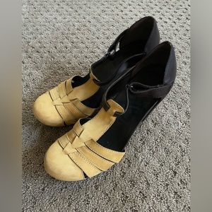 Leather wedges 9.5M great condition